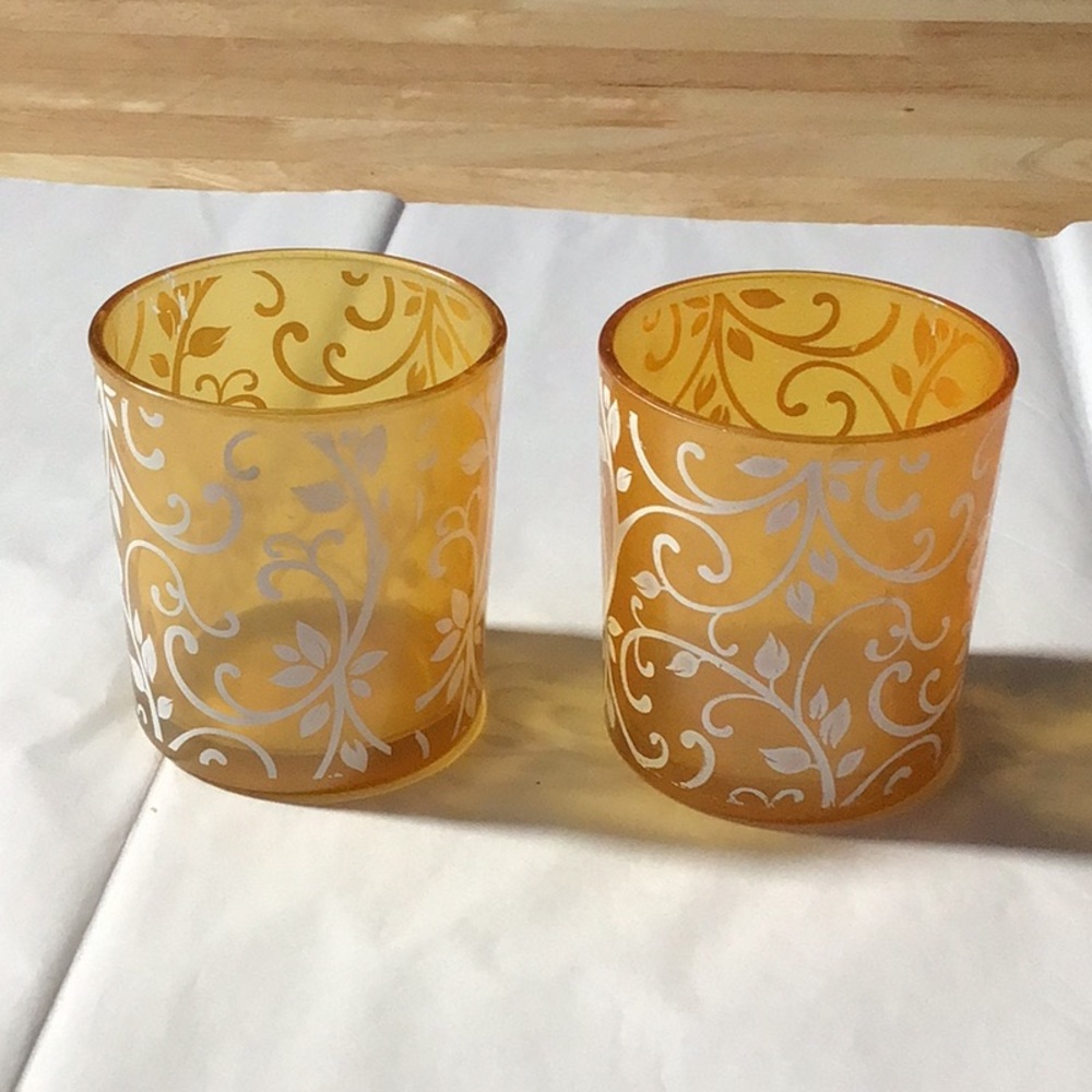 ☘️2/$10☘️Candle holders painted frosted some wear, etc